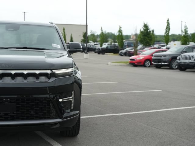 New 2026 Jeep Grand Wagoneer Limited AWD/4WD image 45