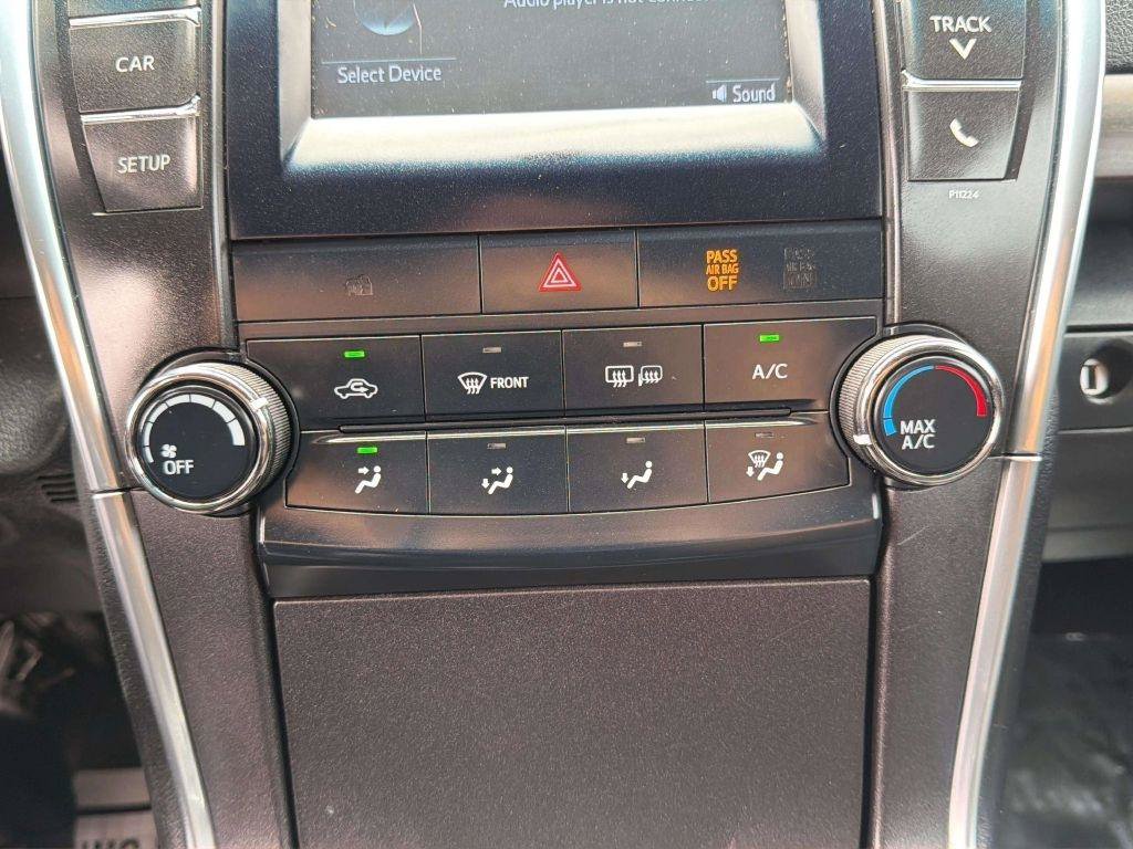 Used 2016 Toyota Camry LE FWD image 22