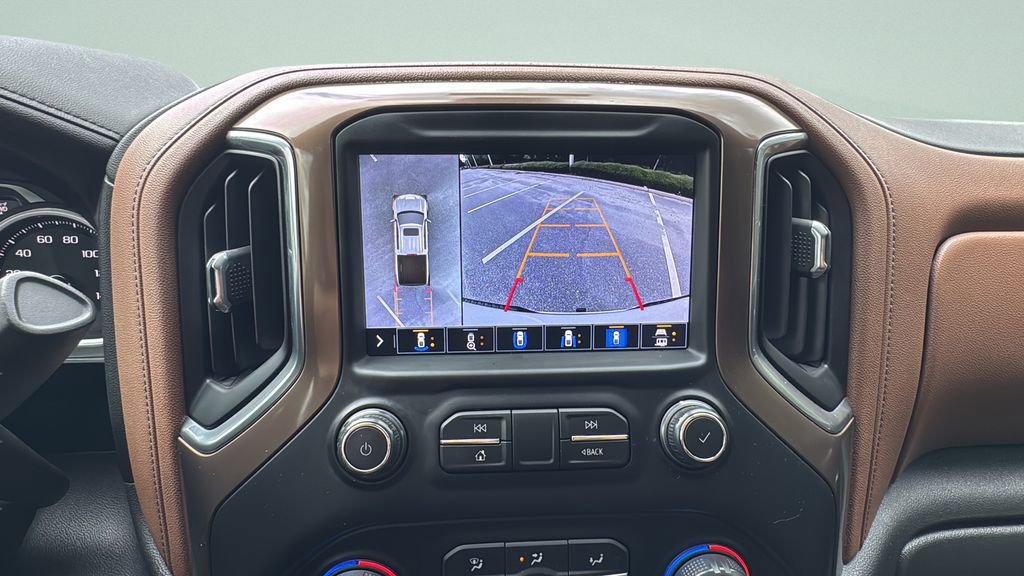 Used 2021 Chevrolet Silverado 1500 High Country w/ Technology Package image 12