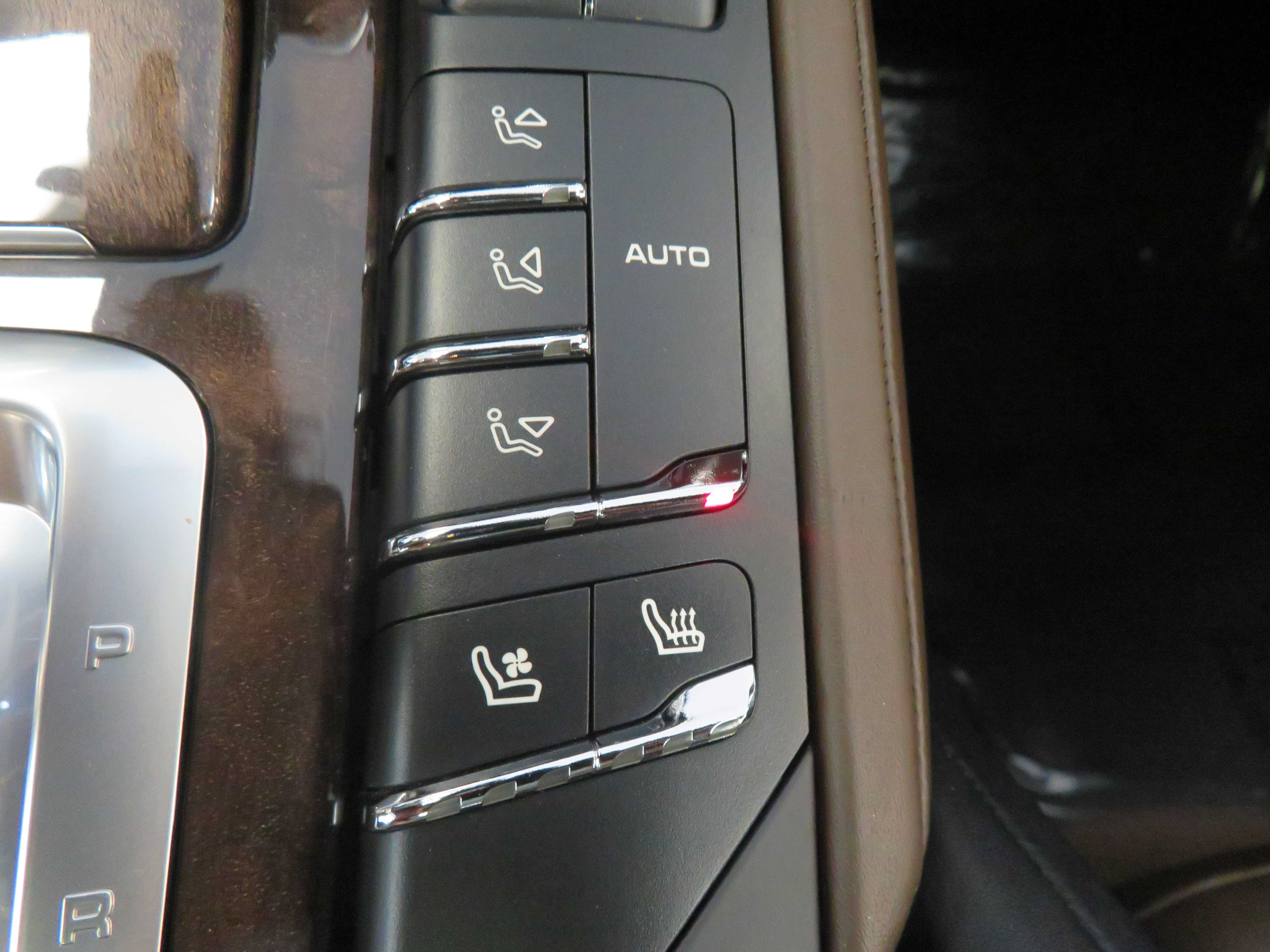 Used 2015 Porsche Cayenne S AWD/4WD image 44
