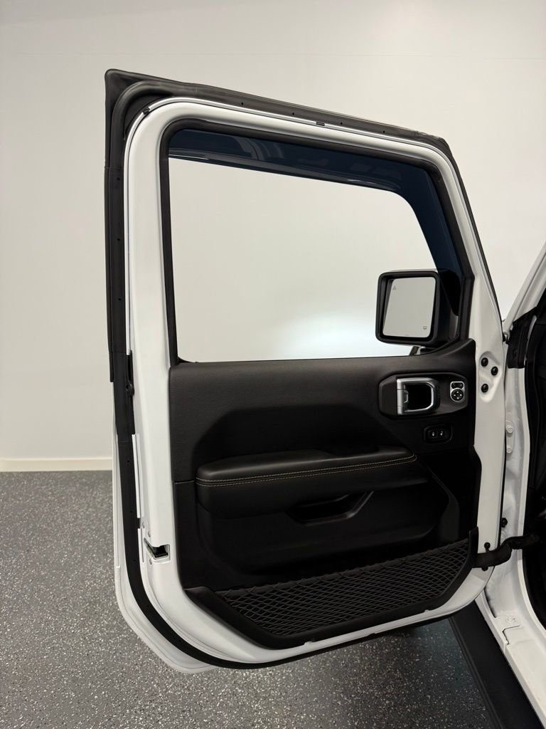 Used 2025 Jeep Wrangler Unlimited Rubicon 392 image 53