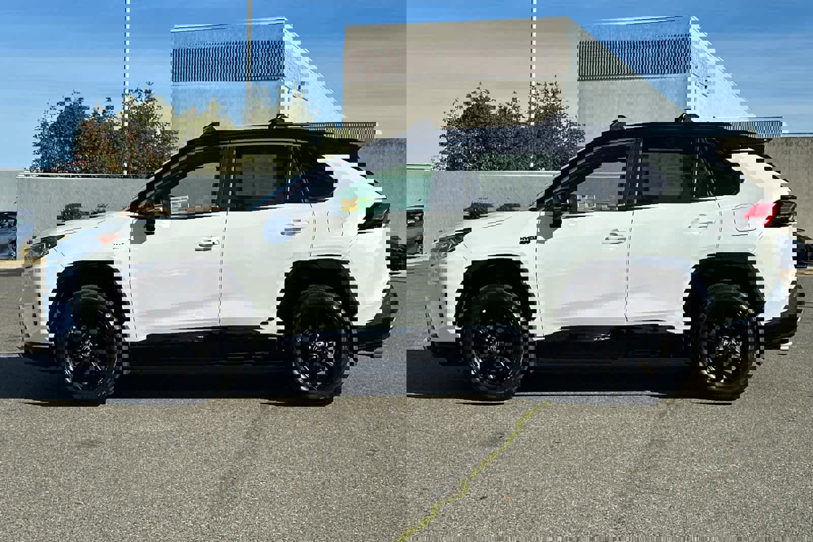 Used 2021 Toyota RAV4 XSE image 9