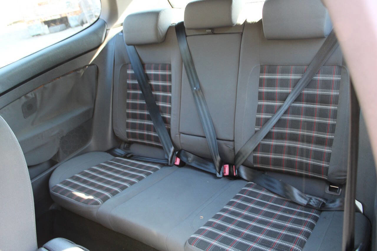 Used 2007 Volkswagen GTI 2-Door image 25