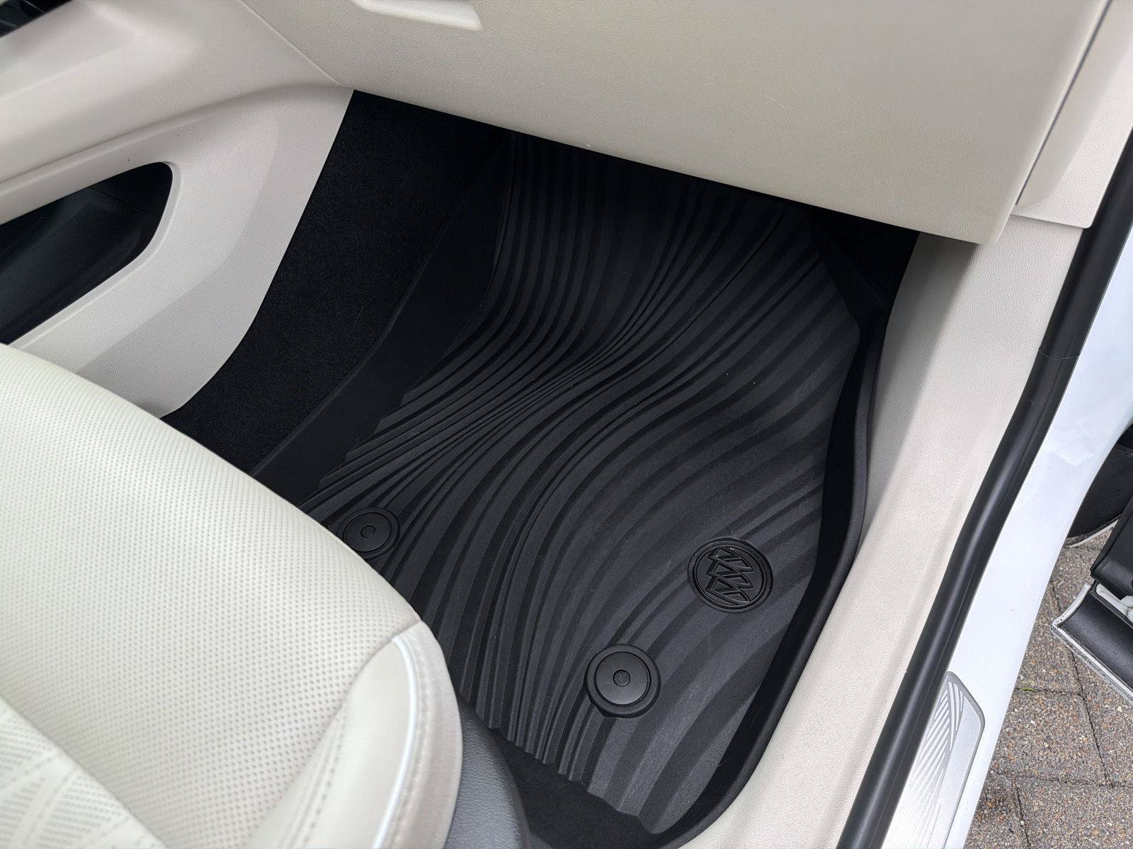 Used 2021 Buick Envision Avenir AWD/4WD image 41