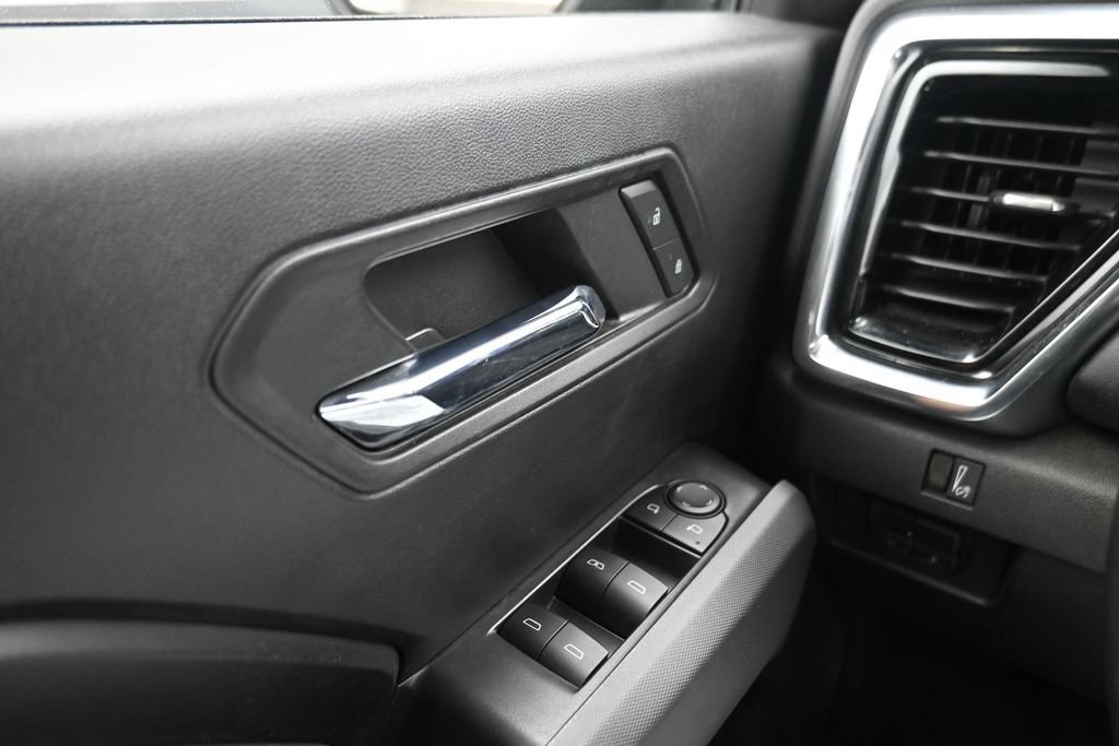 Used 2023 GMC Canyon Elevation w/ Elevation Premium Package AWD/4WD image 10