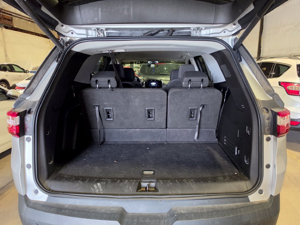 Used 2020 Chevrolet Traverse LT AWD/4WD image 8