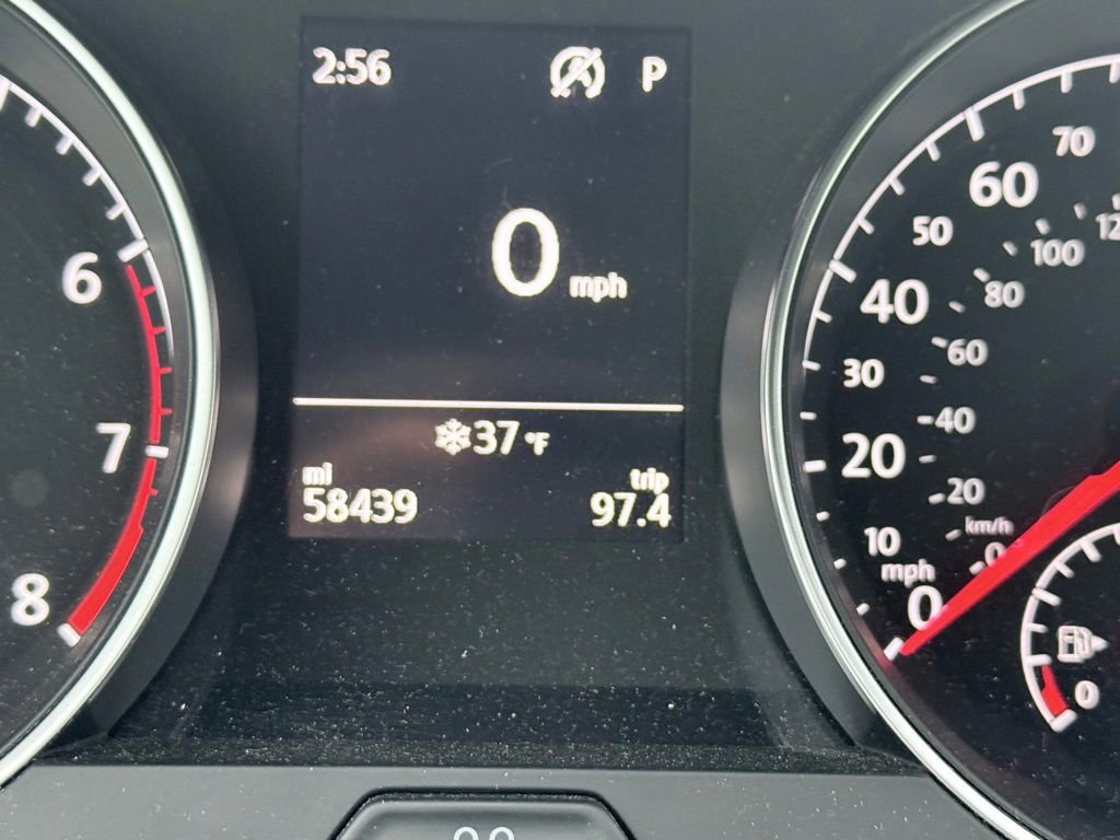 Used 2021 Volkswagen Golf 4-Door image 12