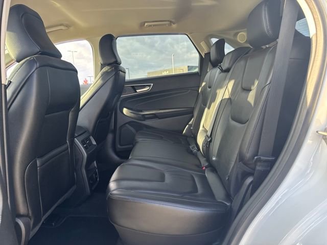 Used 2022 Ford Edge Titanium image 15