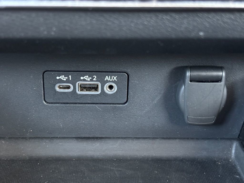 Used 2024 Nissan Altima 2.5 SV image 16