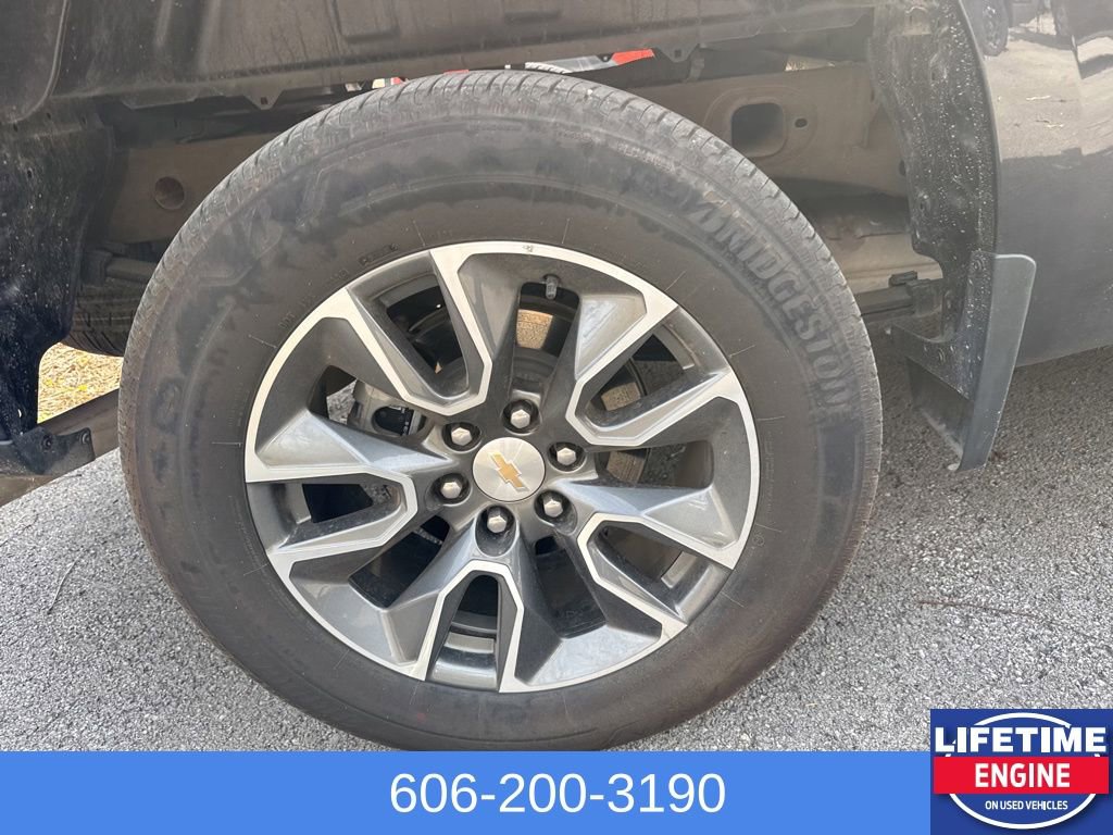 Used 2024 Chevrolet Silverado 1500 LT AWD/4WD image 8