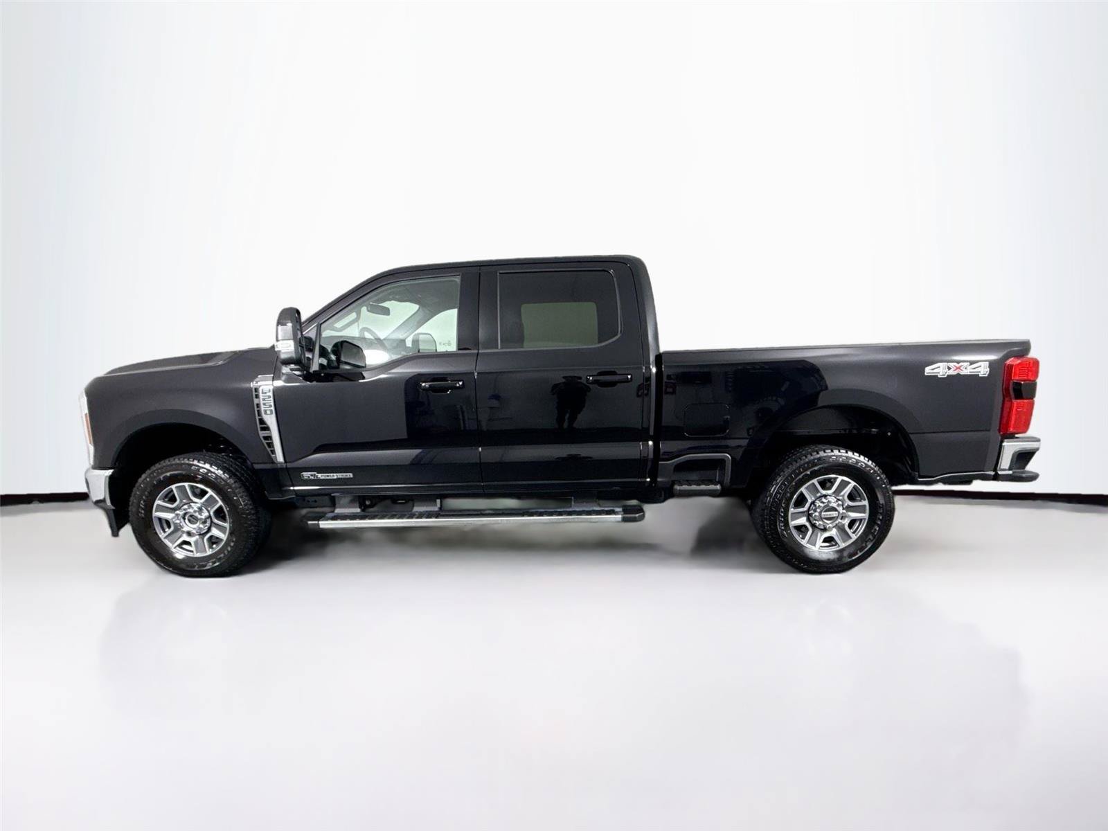 Used 2026 Ford F250 Lariat AWD/4WD image 14