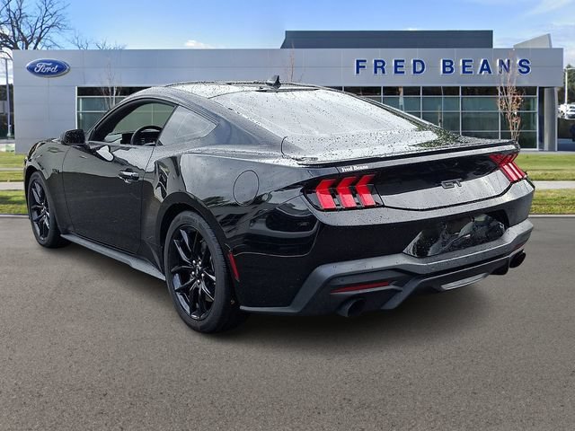 Used 2025 Ford Mustang GT RWD image 5