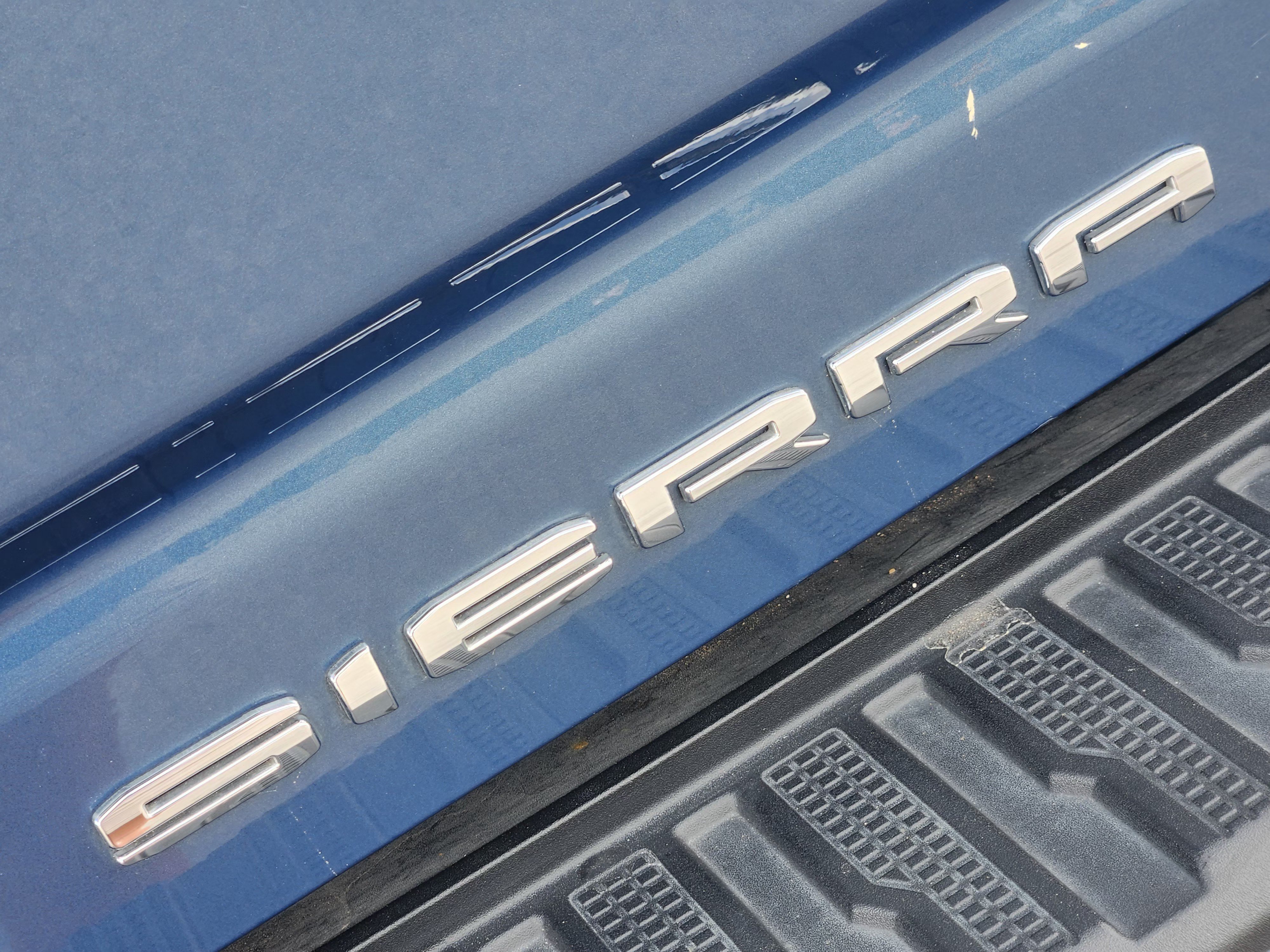 Used 2024 GMC Sierra 2500 Denali Ultimate AWD/4WD image 12