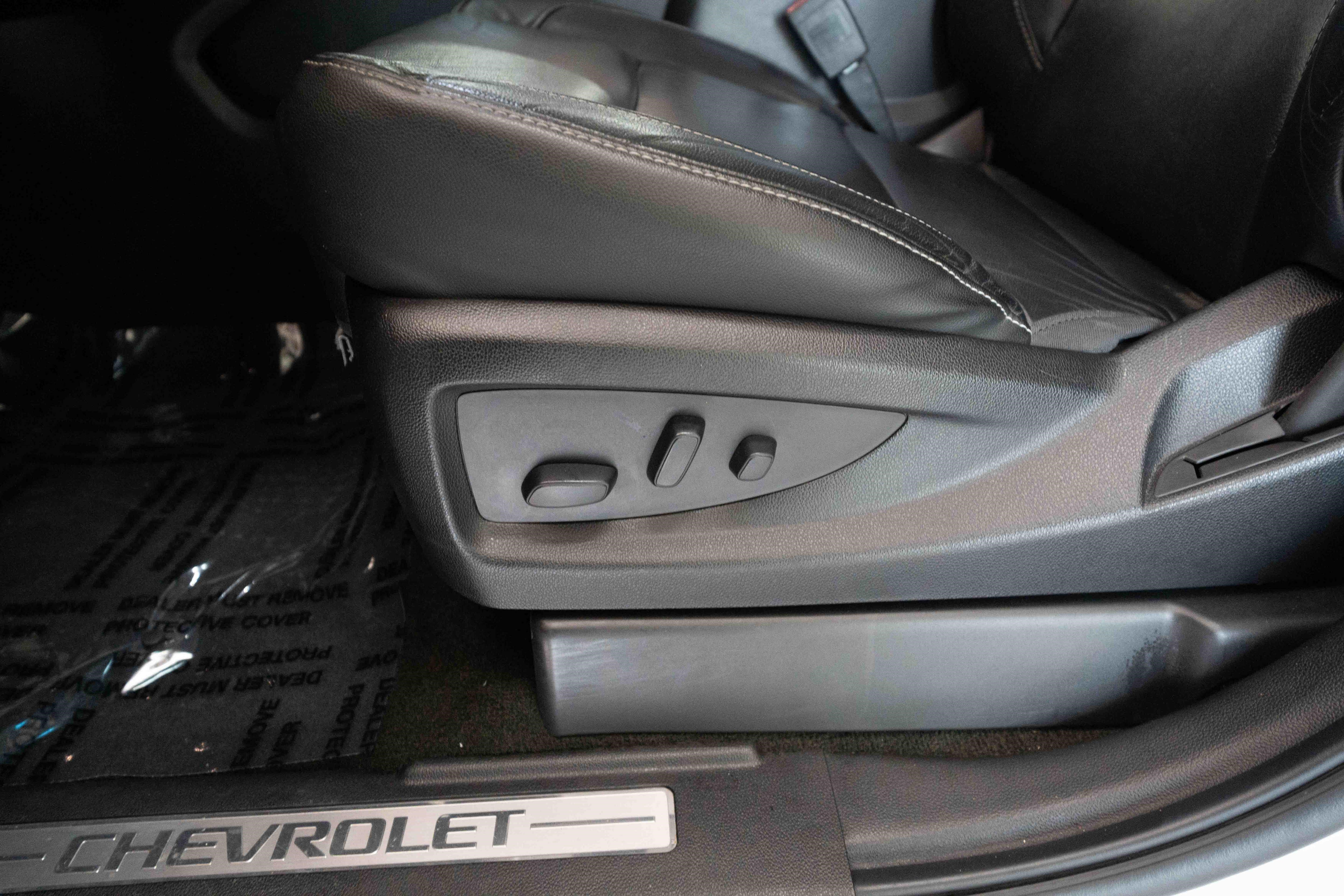 Used 2018 Chevrolet Suburban LT AWD/4WD image 12