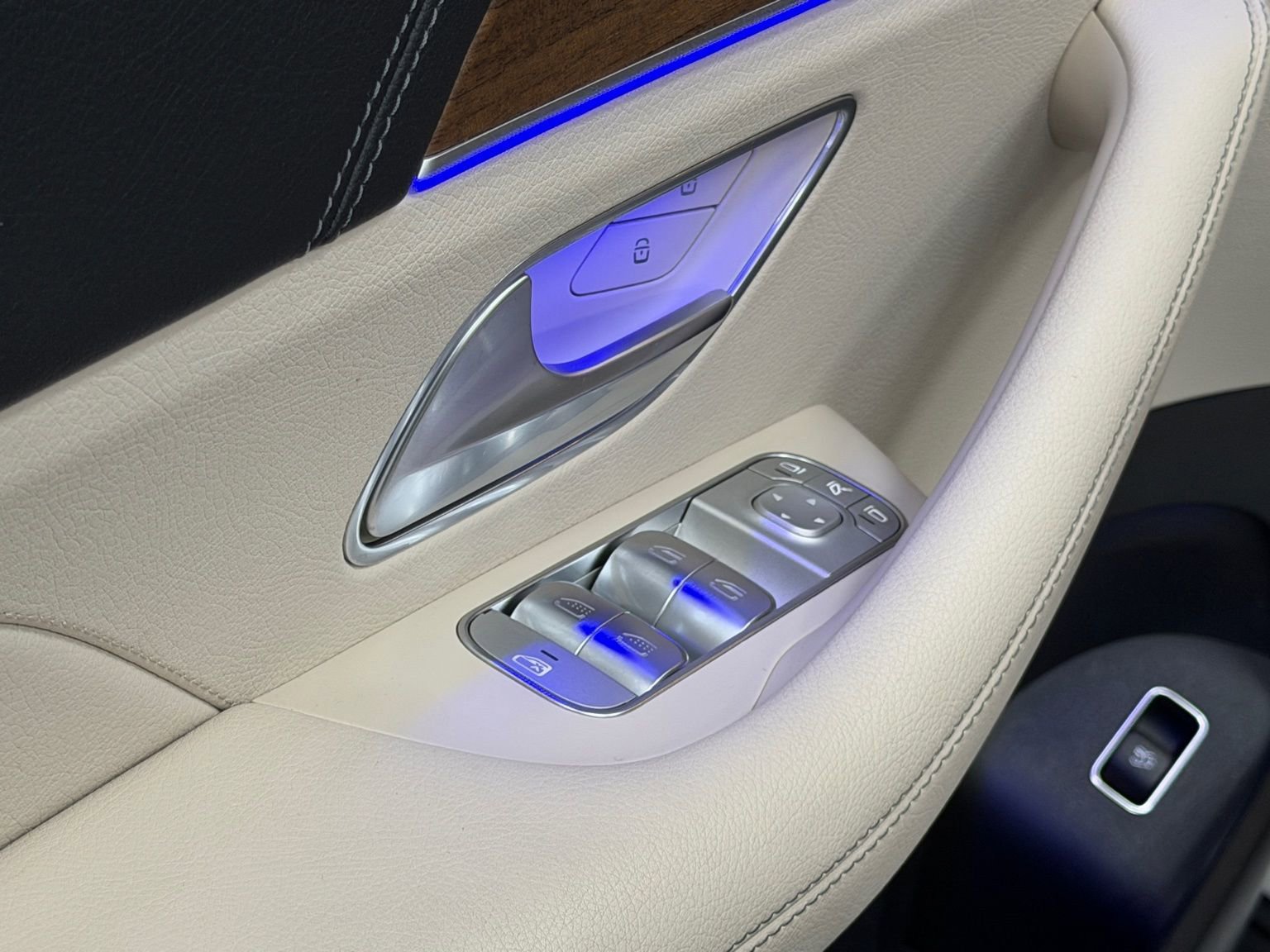 Certified 2023 Mercedes-Benz GLE 450 4MATIC image 24