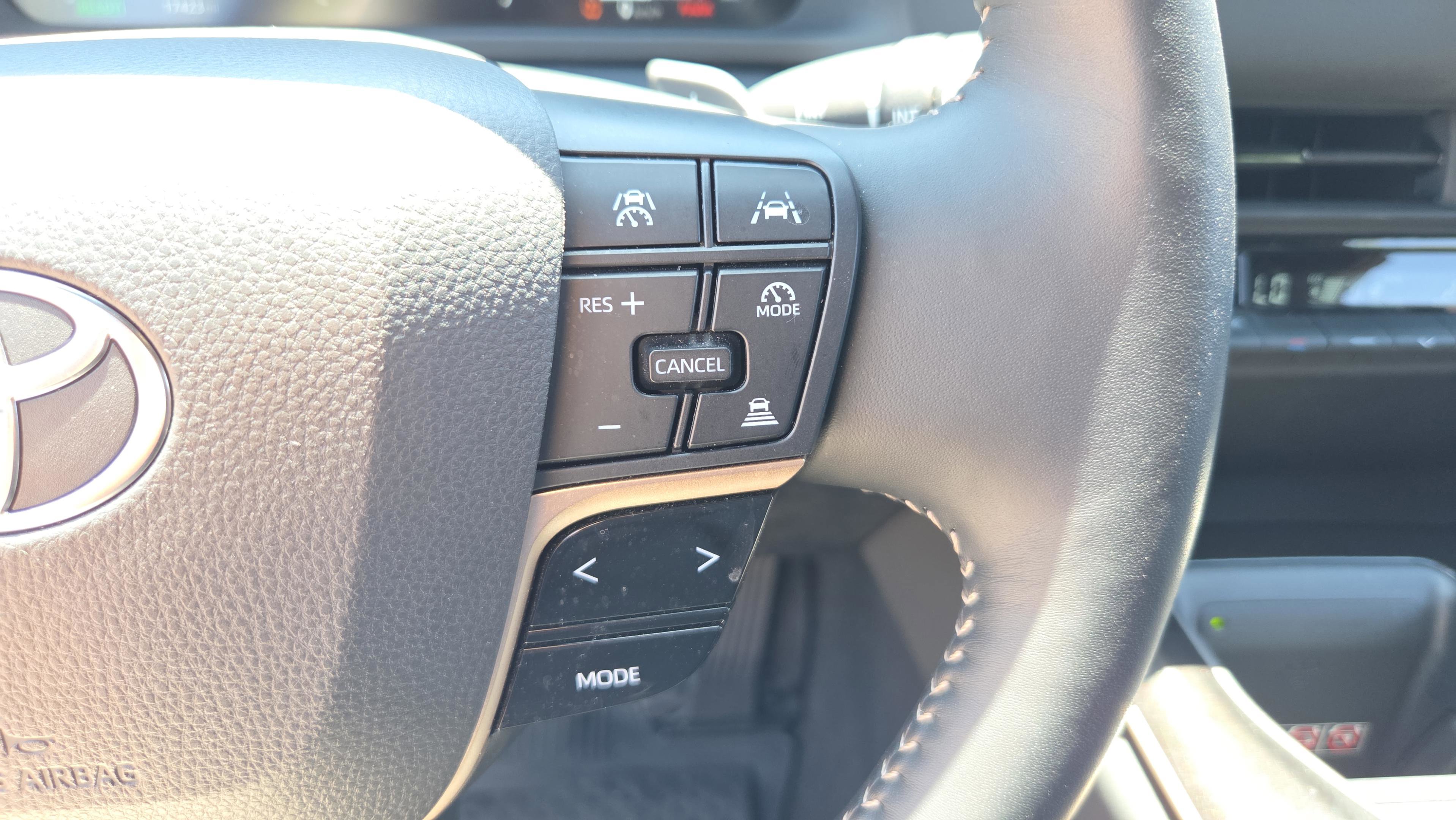 Certified 2025 Toyota Crown Signia AWD/4WD image 15