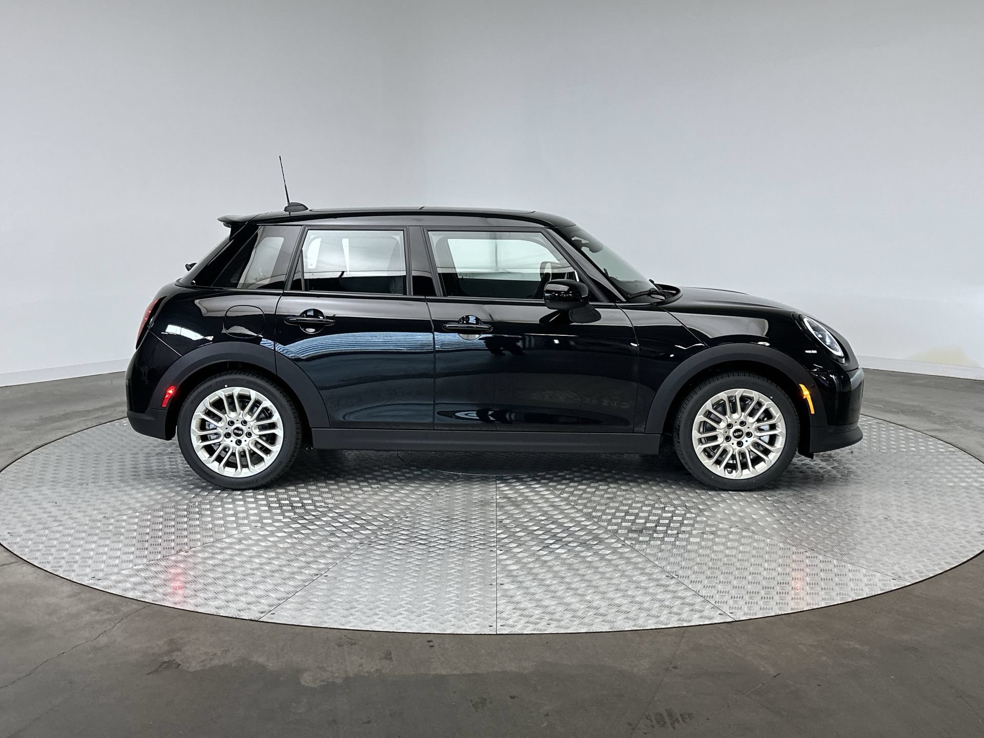 Used 2026 MINI Cooper S FWD image 10