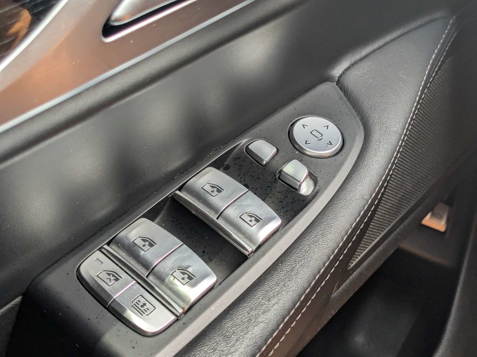 Used 2022 BMW 750Li xDrive AWD/4WD image 30