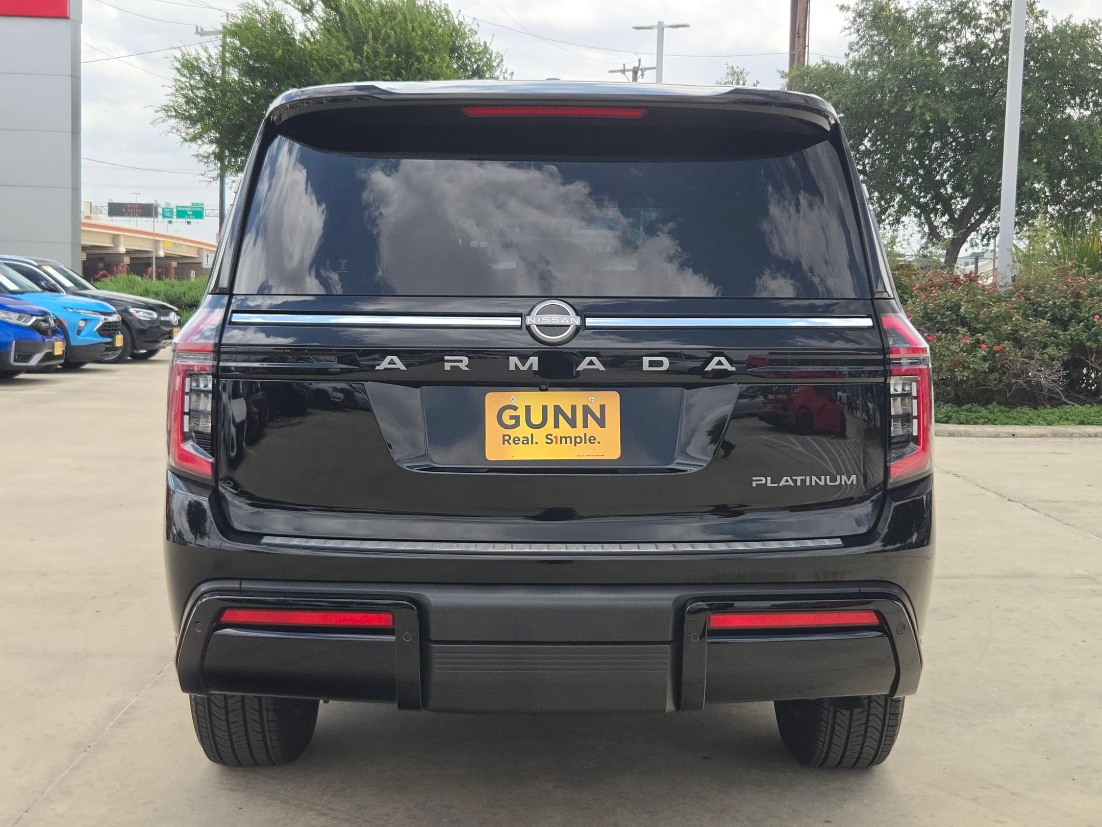 Certified 2025 Nissan Armada Platinum RWD image 4
