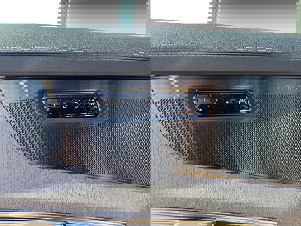 New 2026 Volvo XC90 T8 Ultra w/ Protection Package Premier image 11