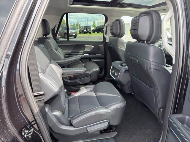 New 2026 Ford Expedition Max Platinum w/ Driver's Package AWD/4WD image 40