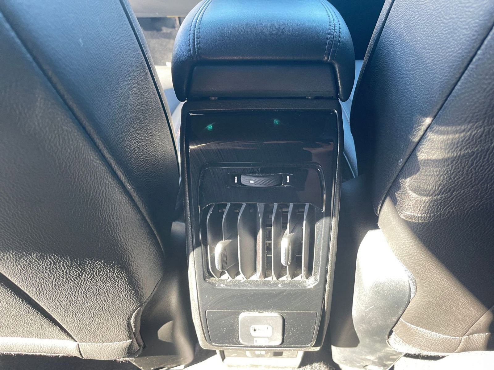 Used 2025 Jeep Compass Trailhawk image 24