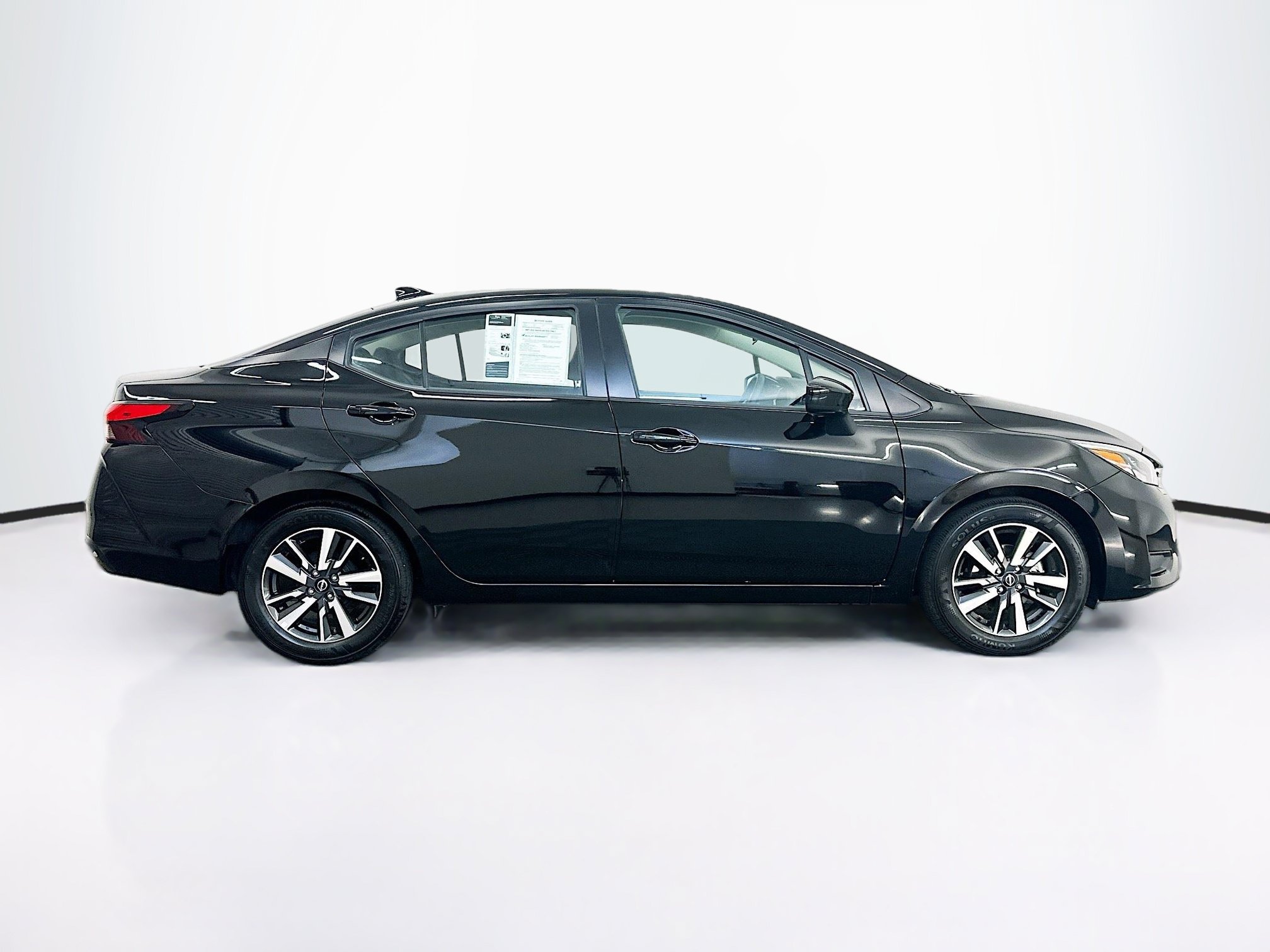 Used 2025 Nissan Versa SV FWD image 10
