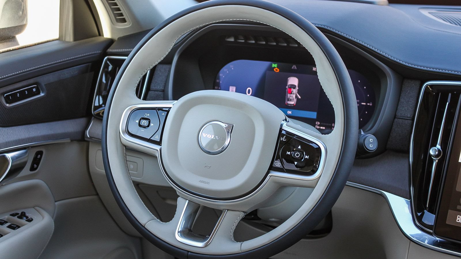 New 2026 Volvo XC90 T8 Ultra w/ Protection Package Premier AWD/4WD image 18