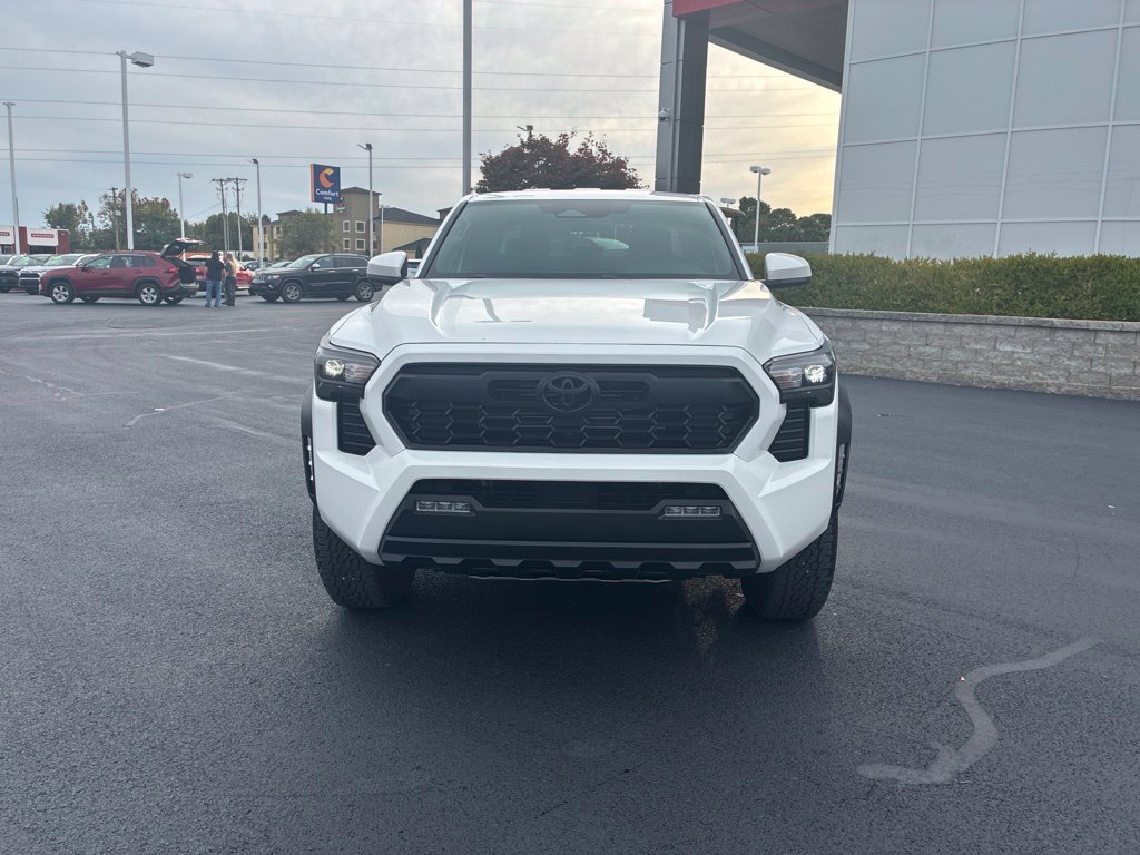 Used 2024 Toyota Tacoma TRD Off-Road AWD/4WD image 2