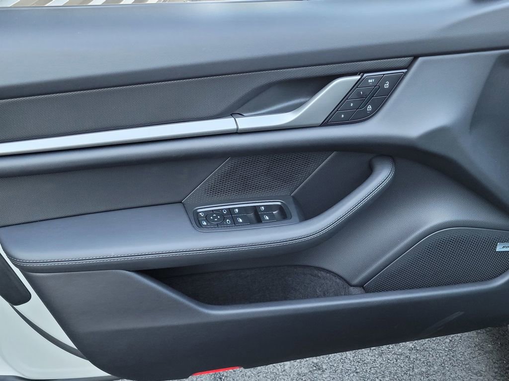 New 2026 Porsche Taycan RWD image 18