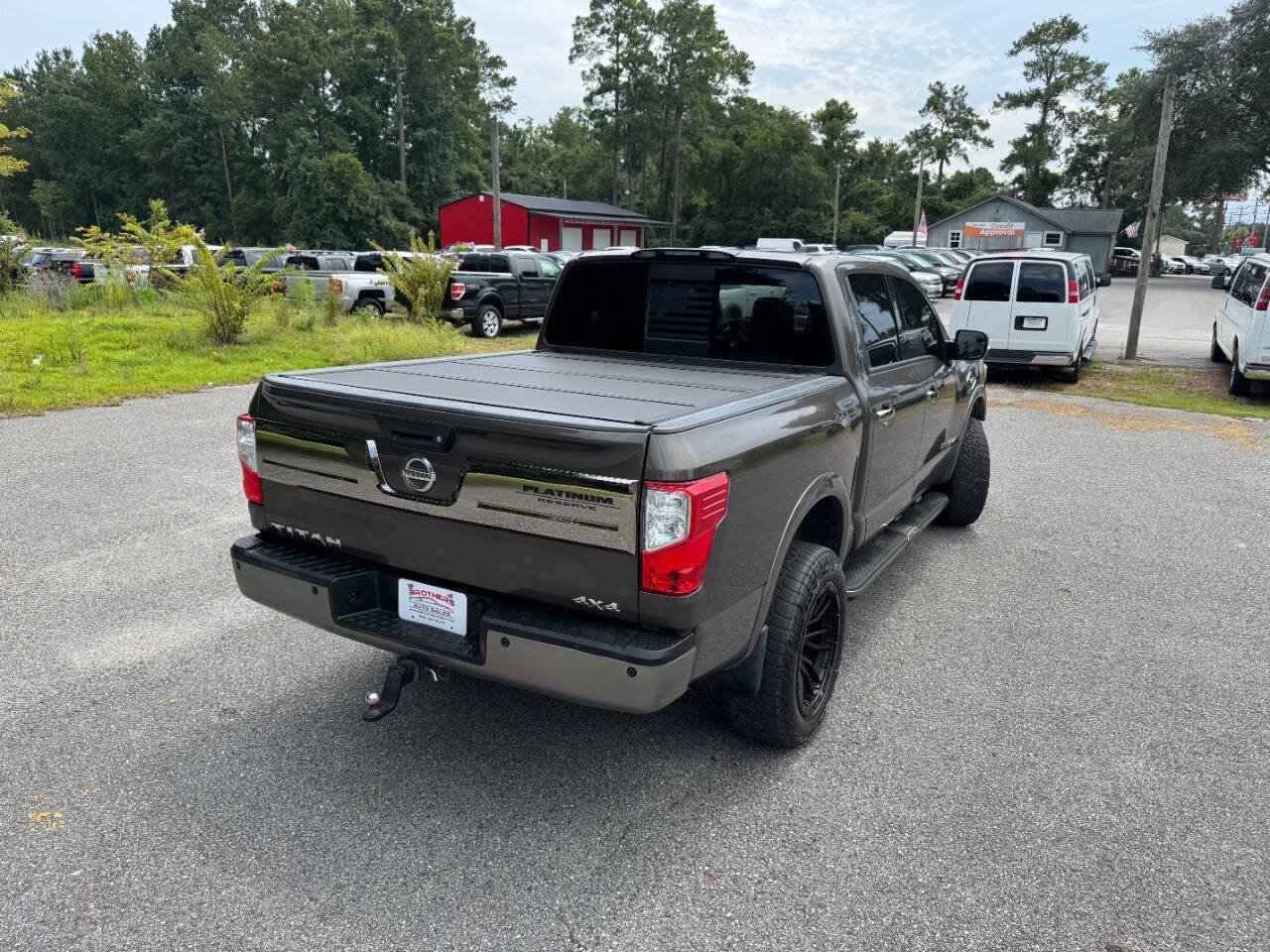 Used 2017 Nissan Titan Platinum Reserve AWD/4WD image 38