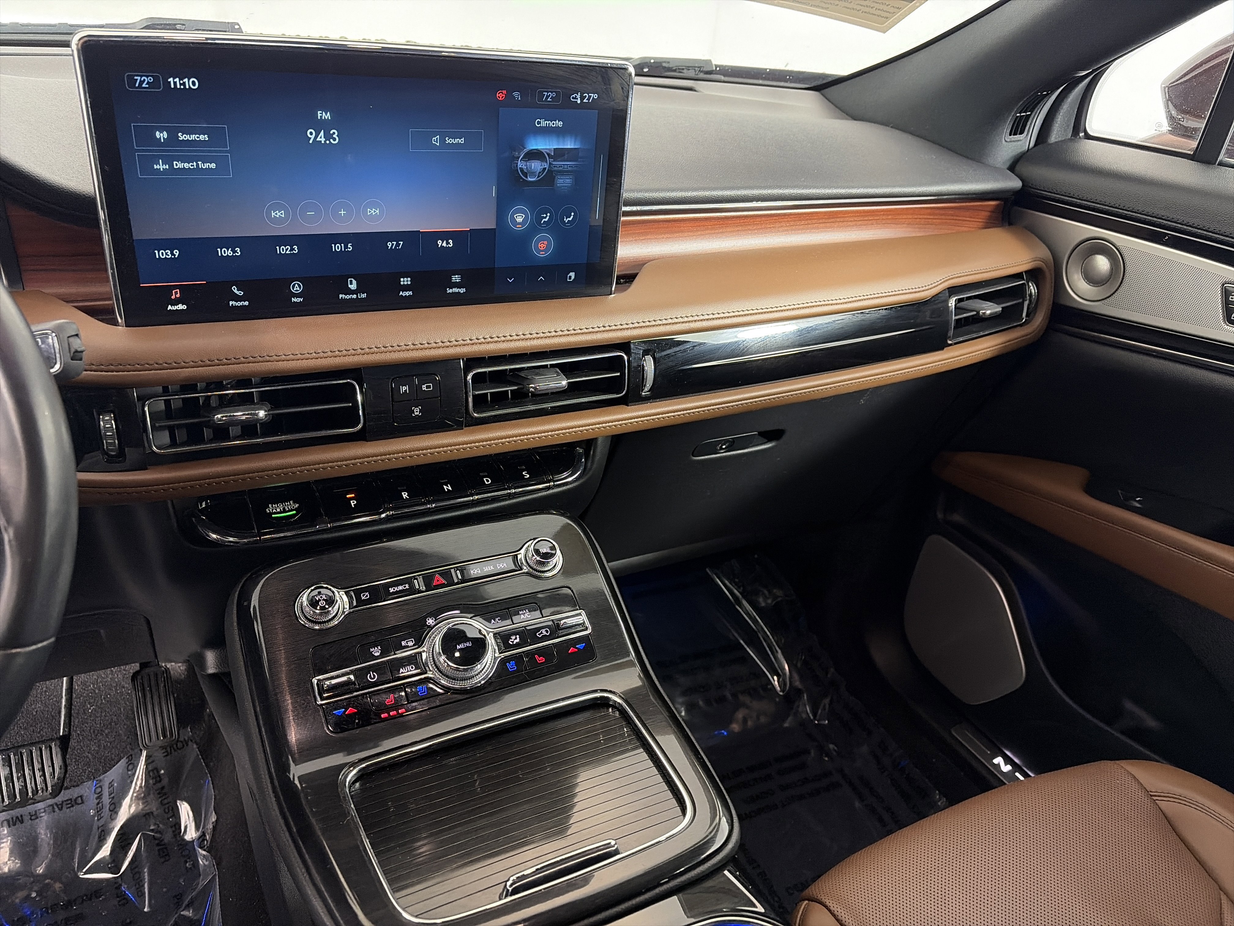 Used 2023 Lincoln Nautilus Reserve w/ Equipment Group 202A image 4