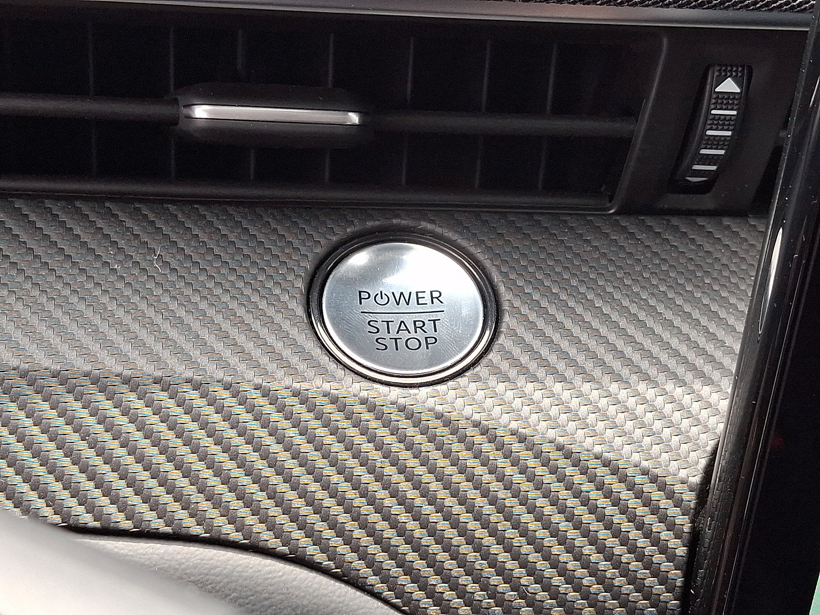 Certified 2025 Ford Mustang Mach-E Premium AWD/4WD image 30