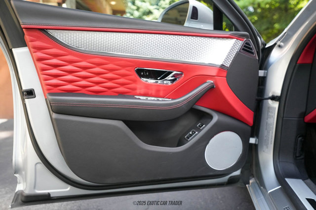 Used 2022 Bentley Flying Spur V8 image 25