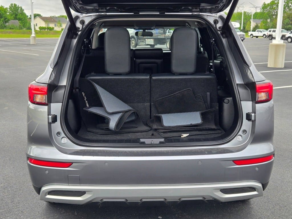 Used 2024 Mitsubishi Outlander SE FWD image 15