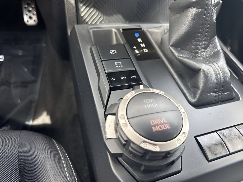 Used 2025 Toyota Tacoma TRD Sport AWD/4WD image 22