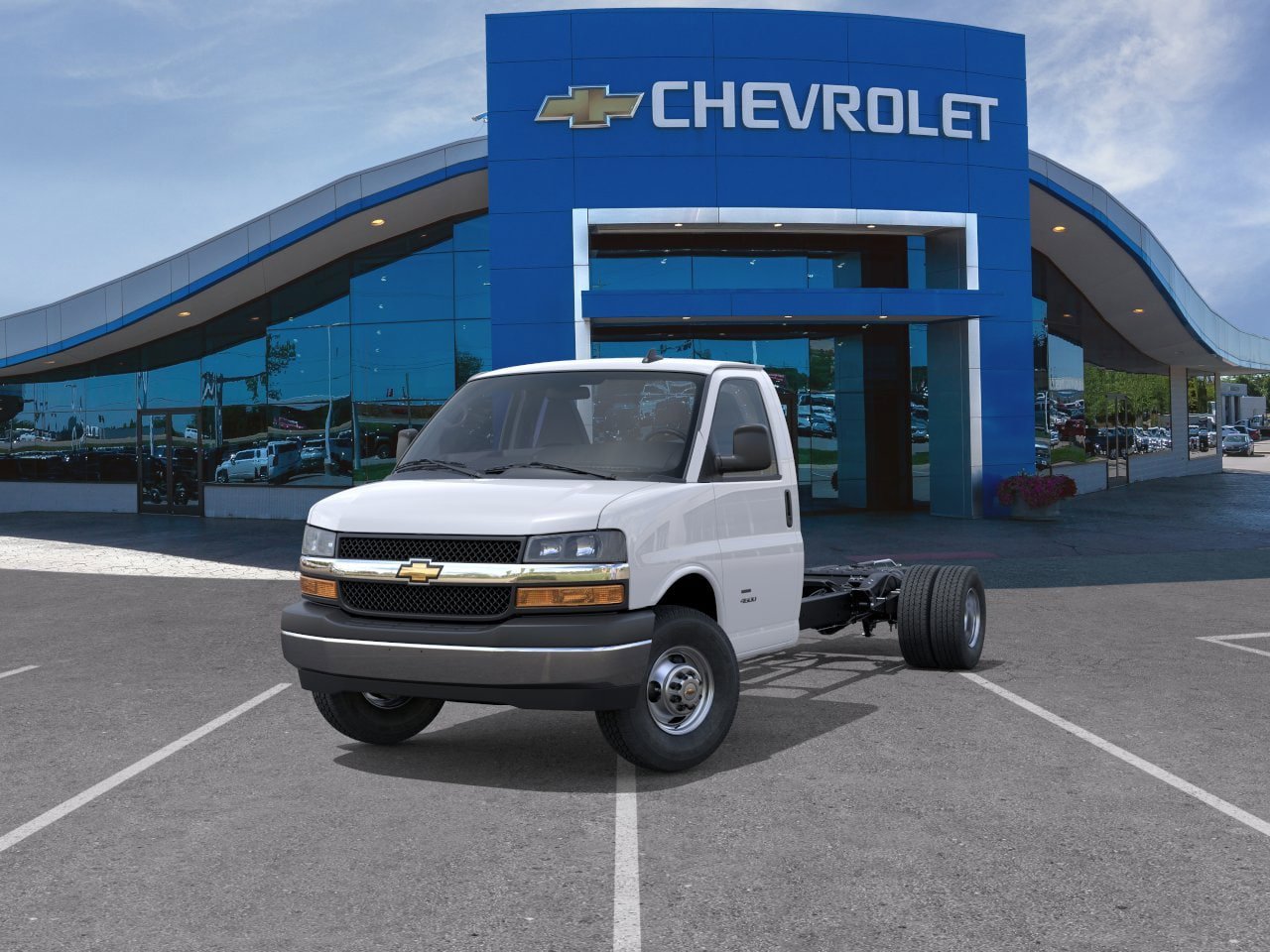 New 2026 Chevrolet Express 4500 w/ Power Convenience Package image 32