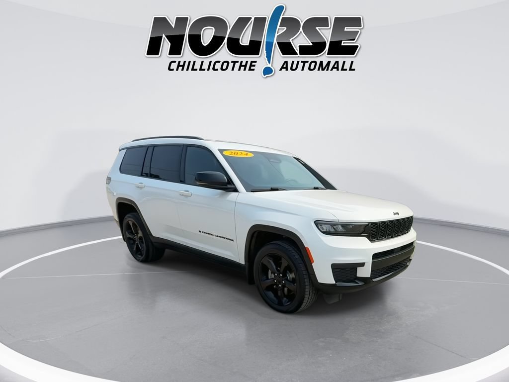 Used 2024 Jeep Grand Cherokee L Laredo AWD/4WD image 2