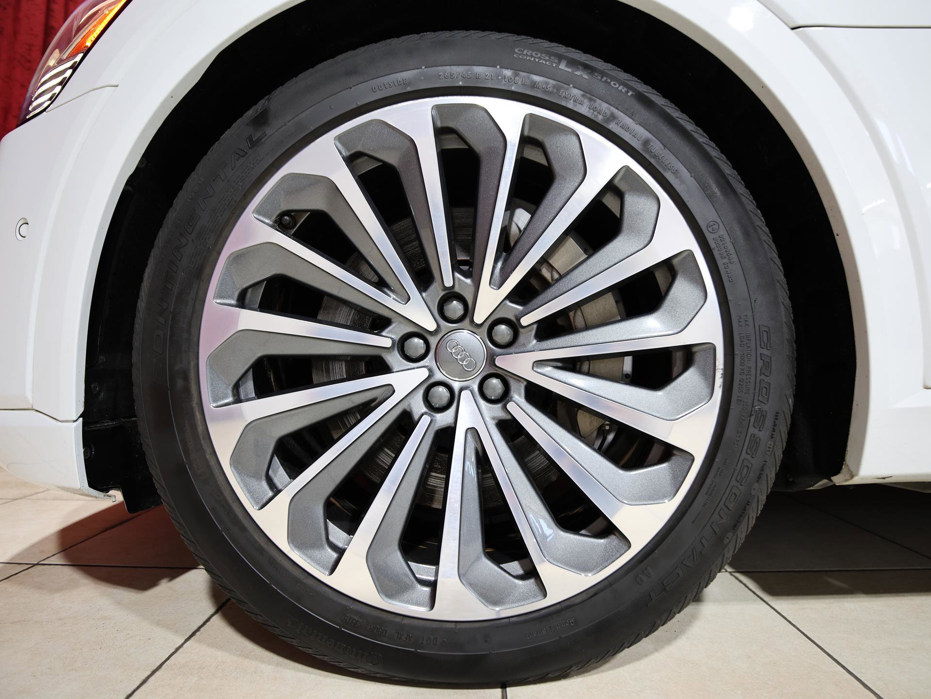 Used 2019 Audi e-tron Prestige AWD/4WD image 7