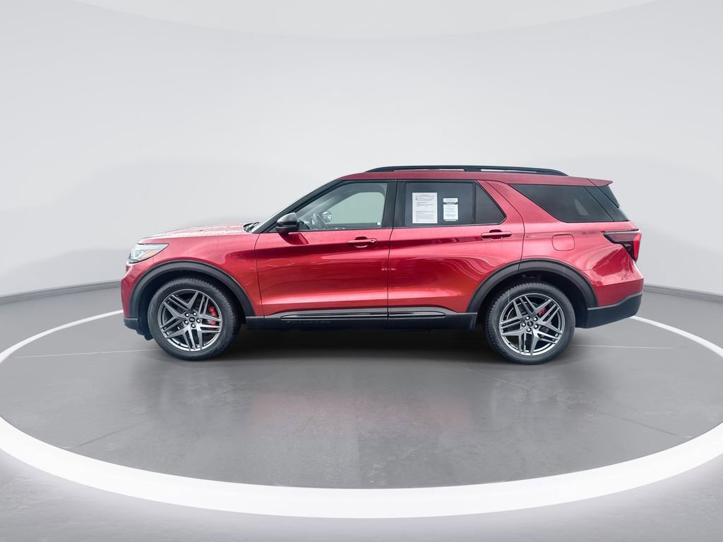 Used 2025 Ford Explorer ST AWD/4WD image 5