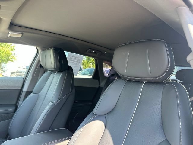 Certified 2025 Cadillac Optiq Luxury 2 w/ LPO, Floor Liner Package AWD/4WD image 8