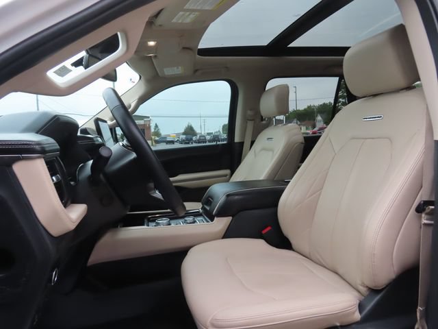 Used 2024 Ford Expedition Platinum AWD/4WD image 20