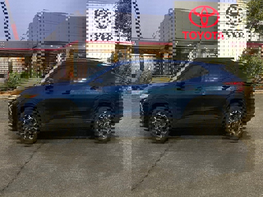 Used 2024 Chevrolet Trax LT image 8