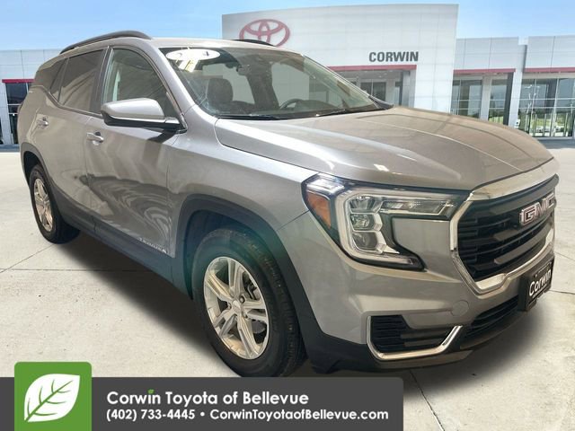 Used 2024 GMC Terrain SLE w/ Driver Convenience Package