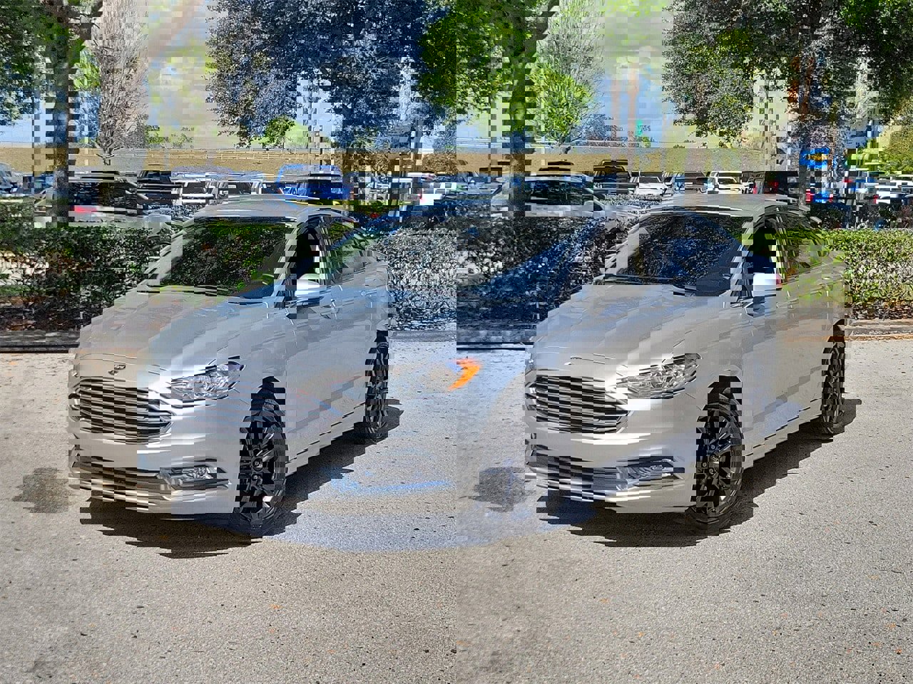 Used 2018 Ford Fusion SE w/ Equipment Group 201A image 1