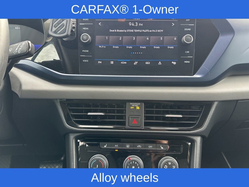 Used 2023 Volkswagen Taos SE image 21