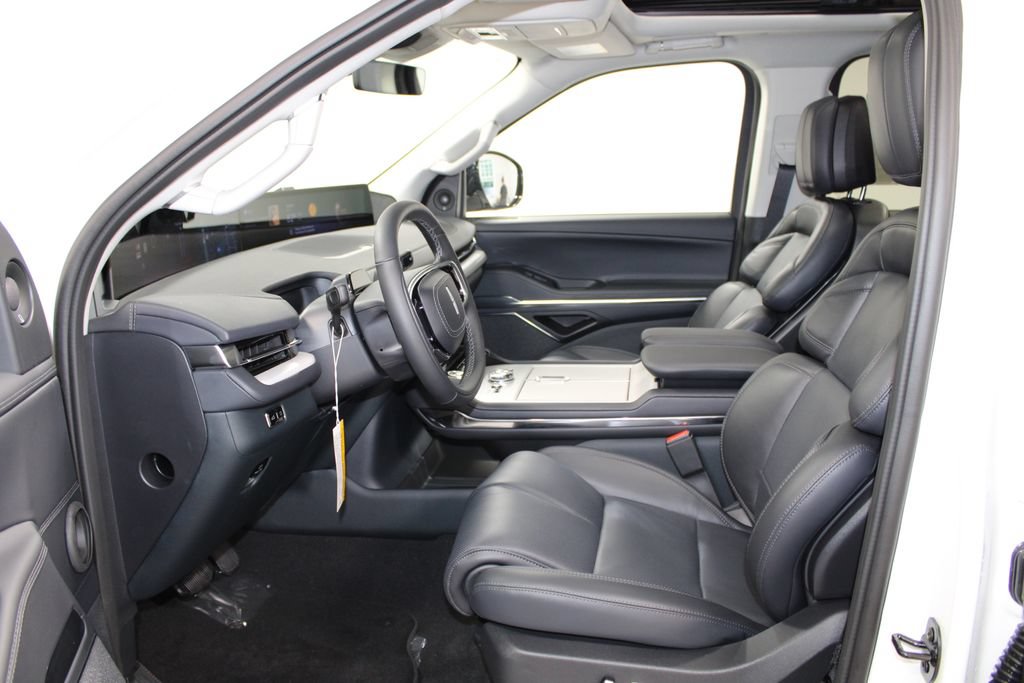 New 2027 Lincoln Navigator Reserve RWD image 23