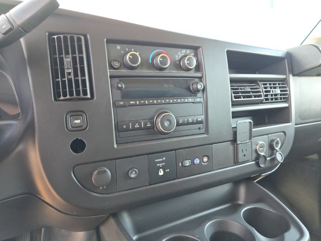 Used 2022 GMC Savana 2500 Extended w/ Driver Convenience Package RWD image 12