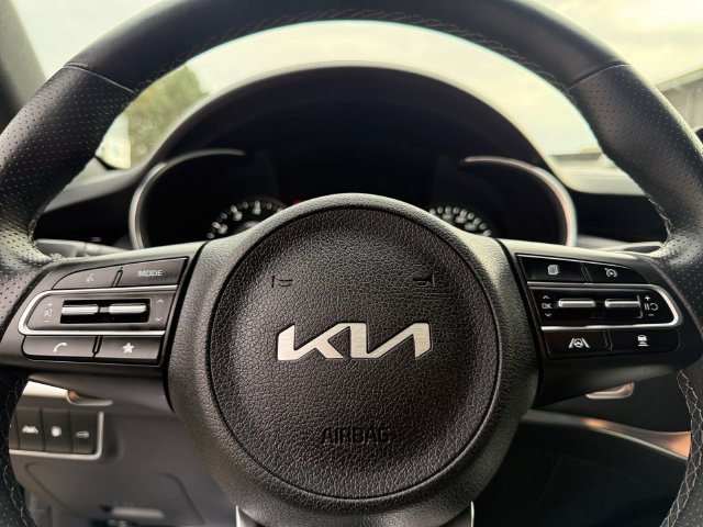 Used 2022 Kia Stinger GT2 AWD/4WD image 19