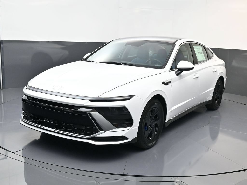 New 2026 Hyundai Sonata SE FWD image 1